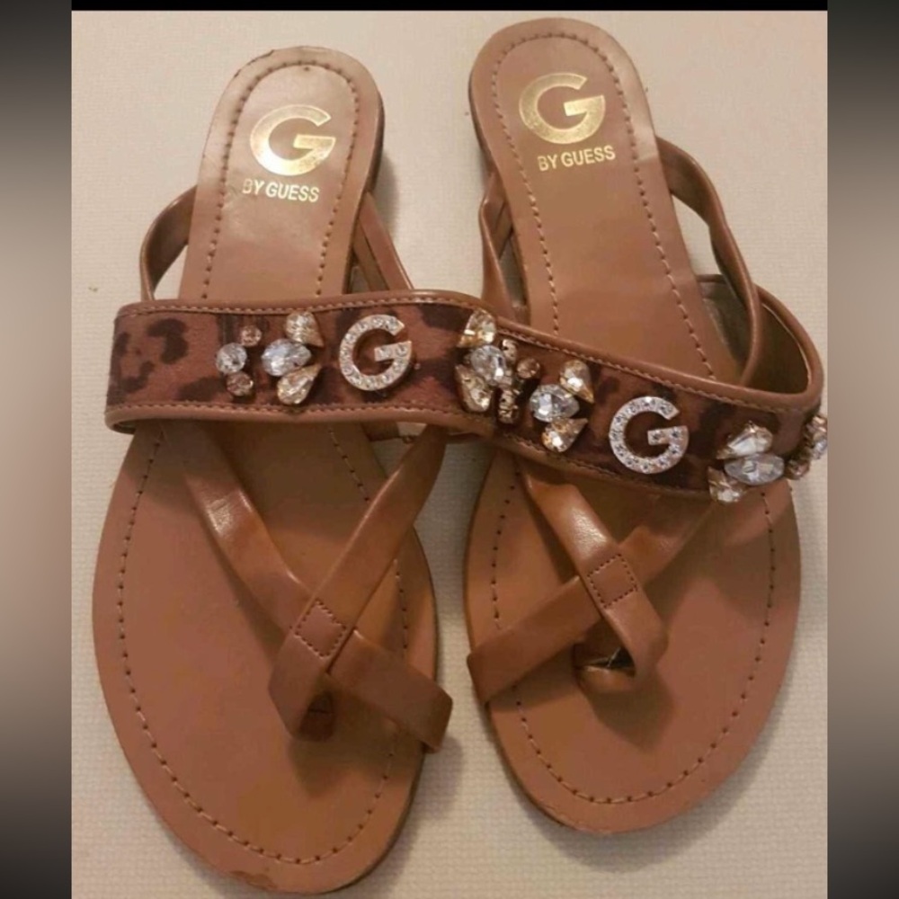 GUESS Tan Jeweled Leopard-Print Strap Leather Sandals